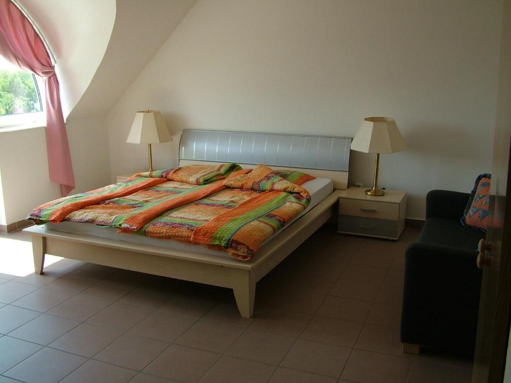 Hotel Zoldhaz Bio Panzio Gyenesdiás Zimmer foto